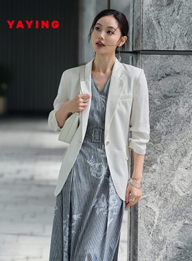 雅莹桑蚕丝五分袖肌理感西装外套