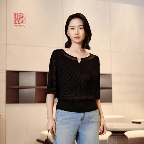 雅莹桑蚕丝圆领收腰针织衫