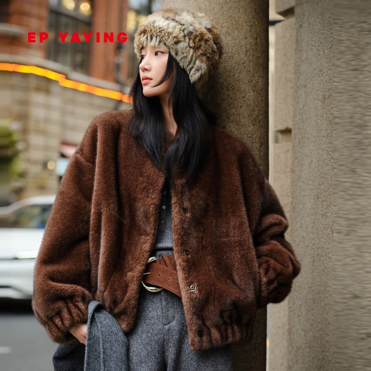 雅莹美拉德咖色毛毛外套毛呢大衣