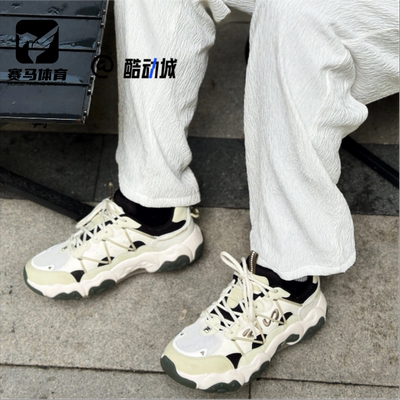 FILA白黑男子百搭休闲跑步鞋