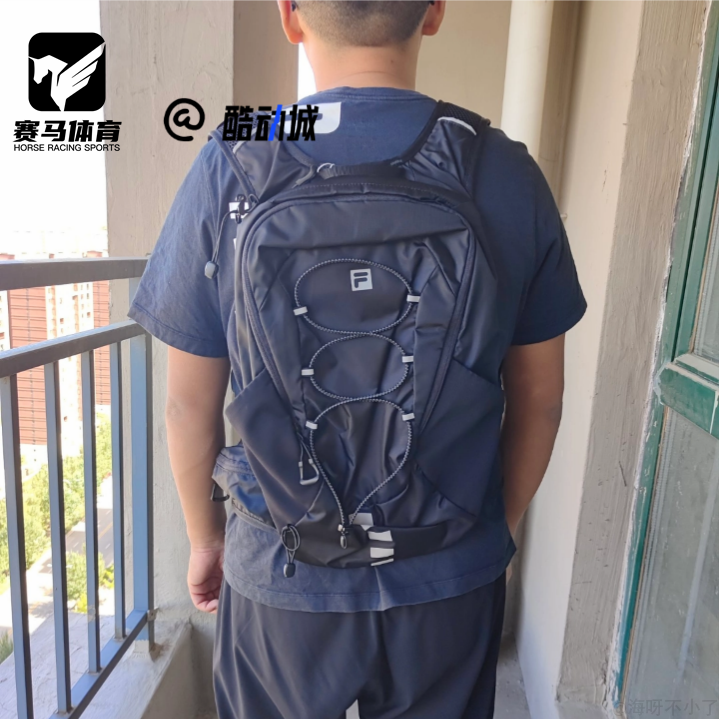 FILA斐乐 黑色男子运动休闲户外登山双肩包电脑包A13M327101F-BK