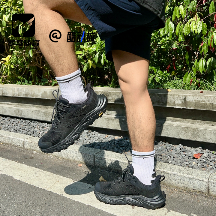 HOKAAnacapa黑色男子休闲跑步鞋
