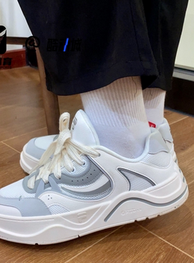 FILA斐乐 50-50白灰男子耐磨增高运动休闲鞋滑板鞋T12M332201FBG