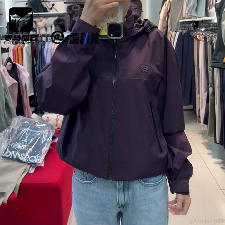 可隆2L深酒红色女短款夹克外套