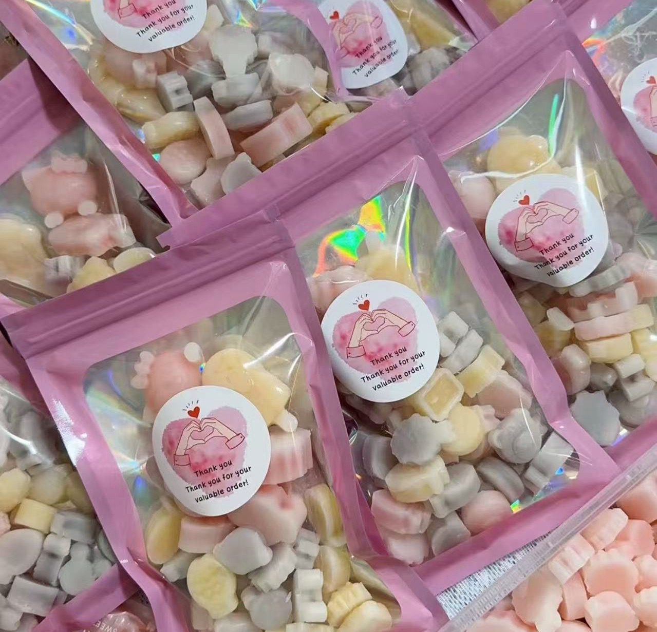 卡通可爱图案夹心图案爆浆水果夹心可爱图案解压解馋混合爆汁软糖