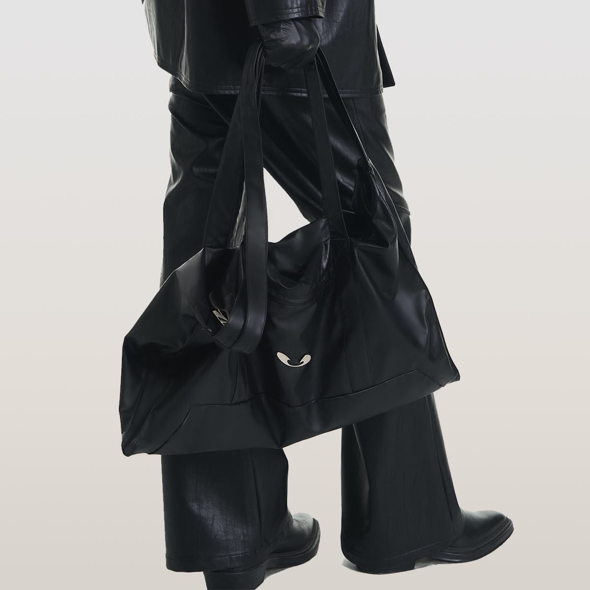 RELABEL 软皮质品牌金属铭牌多功能可手提单肩斜挎背包