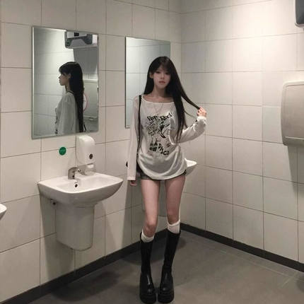 辣妹斜肩白色微透防晒罩衫女夏季新款高级感宽松慵懒风长袖上衣潮