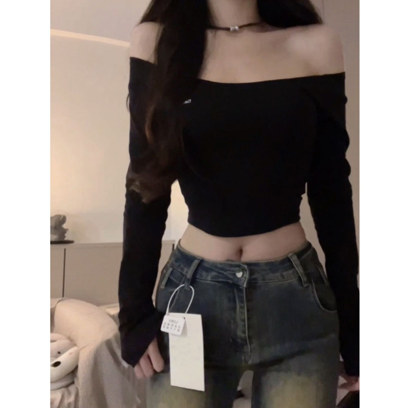 超好看黑色一字肩长袖t恤女