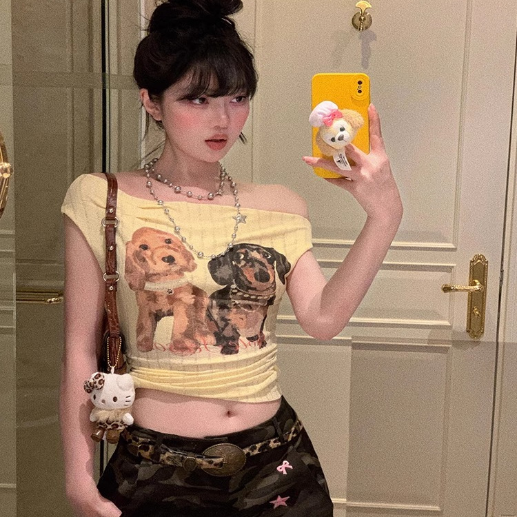 美式狗狗印花斜肩短袖T恤女夏季纯欲性感辣妹修身显瘦短款小上衣