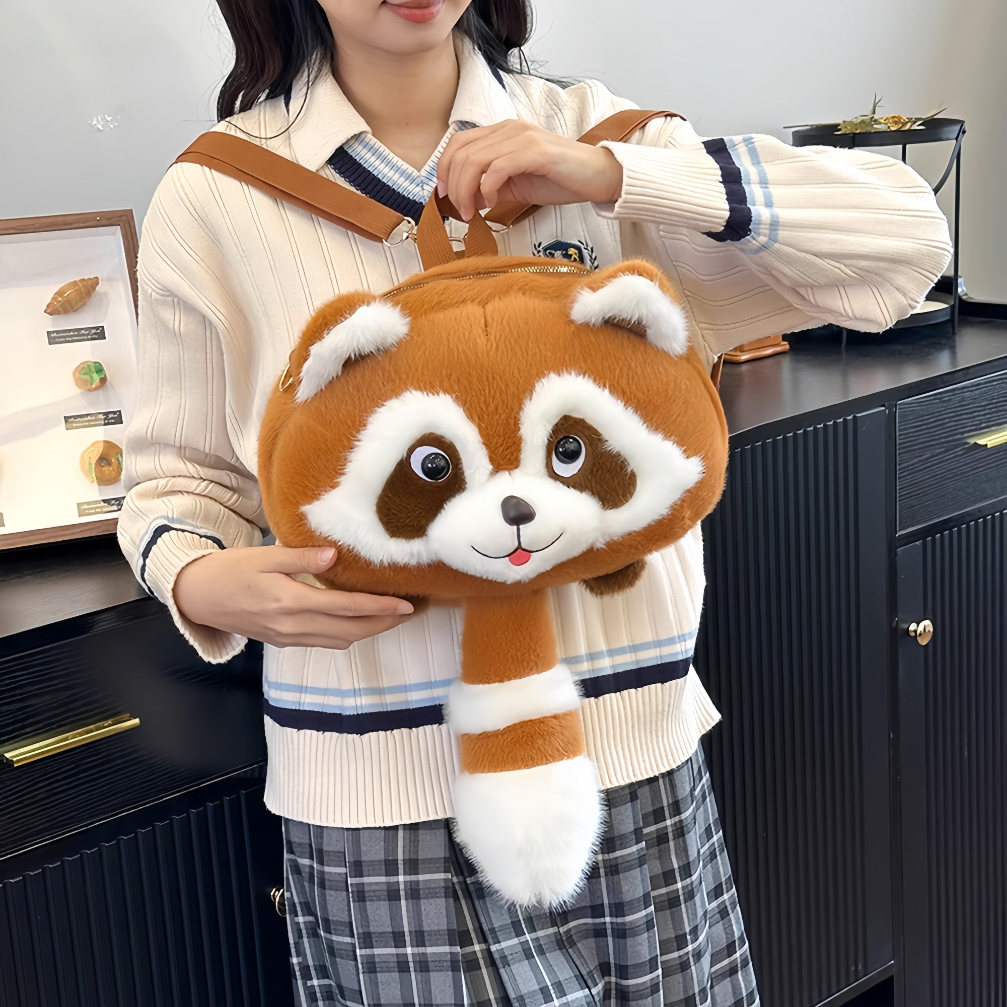 可爱小熊猫斜挎包大容量毛绒包卡通浣熊单肩包亲子生日礼物双肩包