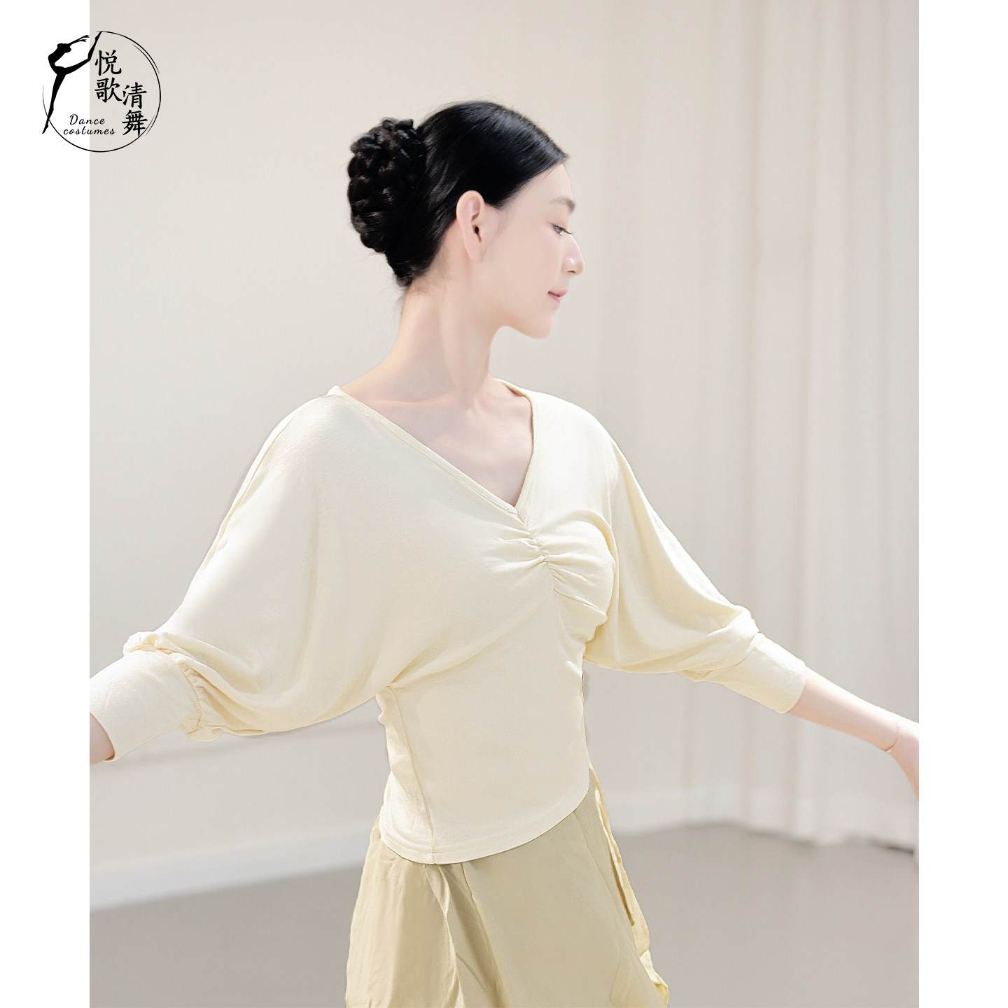 悦歌清舞舞蹈上衣奶呼呼柔软长袖