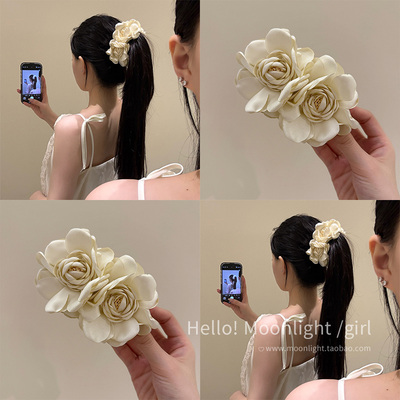 纯白山茶花香蕉夹竖夹女高级感后脑勺马尾夹鲨鱼夹发卡头花头发饰