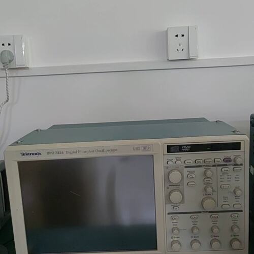 可维修泰克示波器DPO7254，泰克2.5G示波器议价