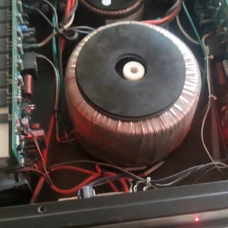 可维修西派功放机,型号CE-D2000A,一台,成色轻微使用痕议价