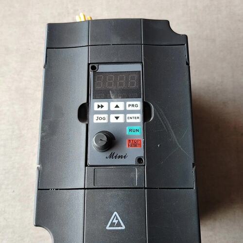 可维修WERKAI变频器2kw变频驱动器WKG880-2.2G议价