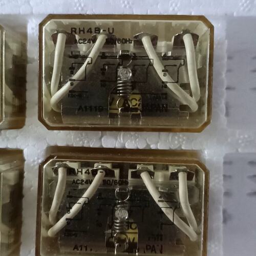 可维修idec和泉继电器() RH4B－U AC24V 共1议价