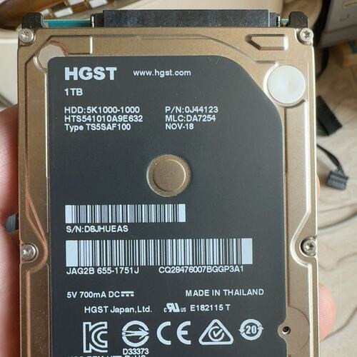 可维修HGST 1TB 2.5寸机械硬盘，型号HTS541010A议价