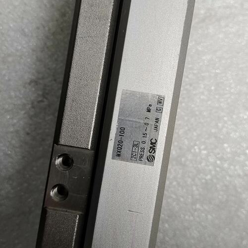 可维修滑台气缸一个，MXQ20-100，件，，议价
