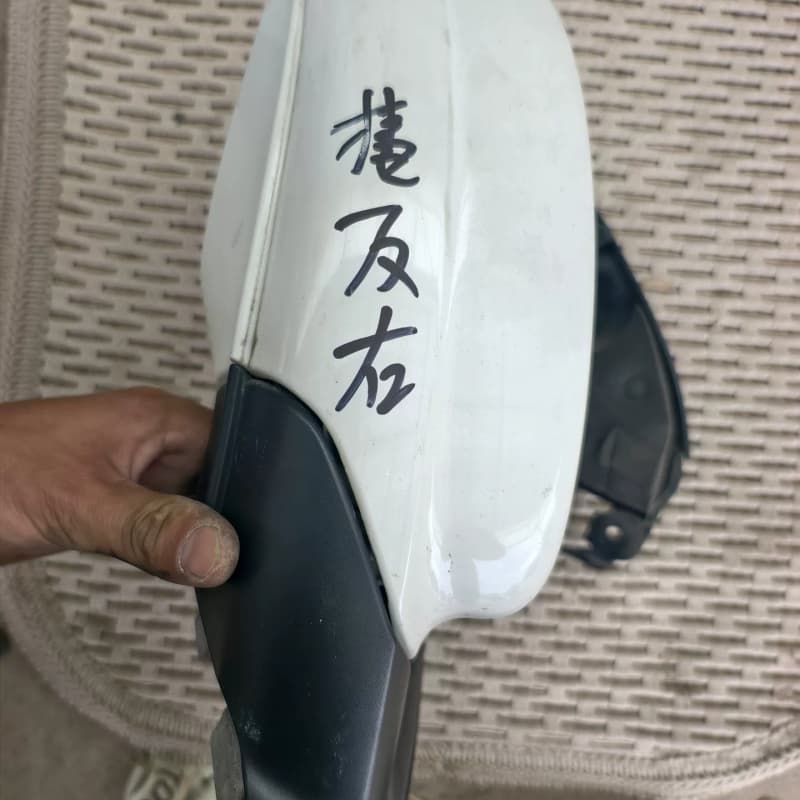 新款捷达桑塔纳原厂拆车件，白色，右侧后视镜总成，带转向灯【议