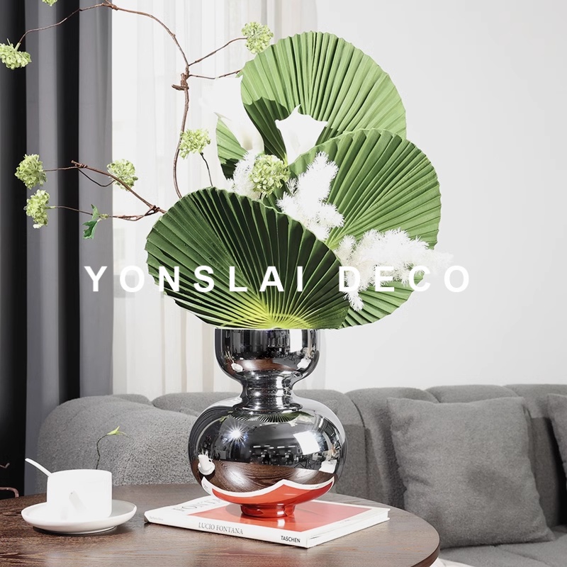 现代玻璃花瓶装饰品样板间