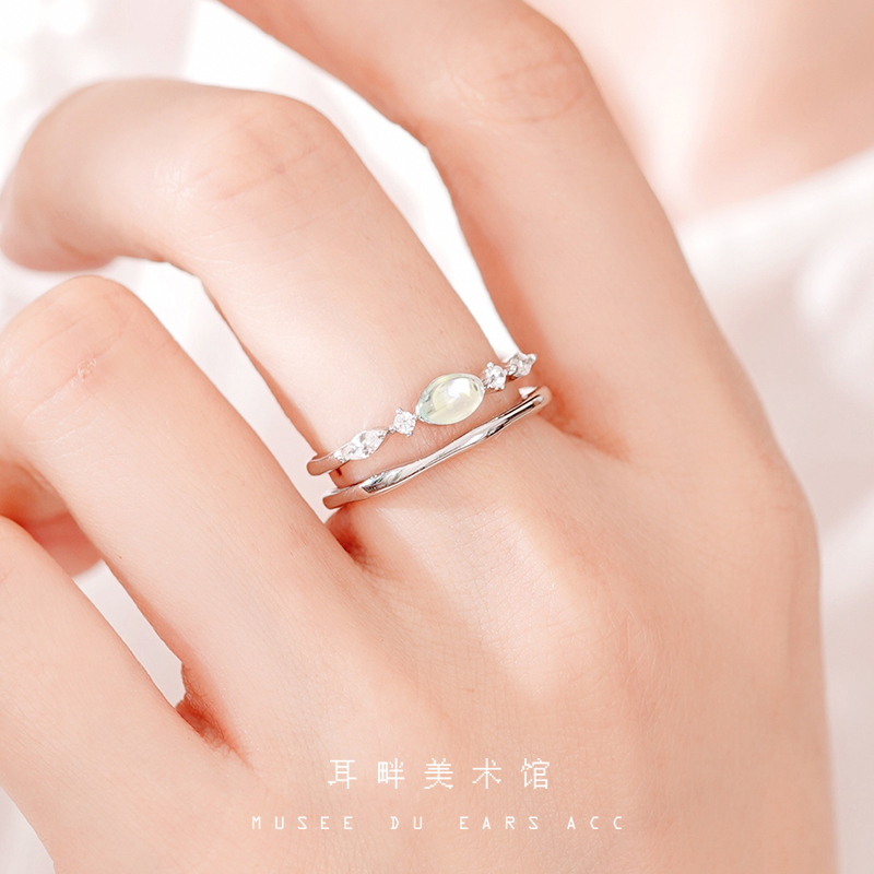A亮绿色小宝石双层戒指女款