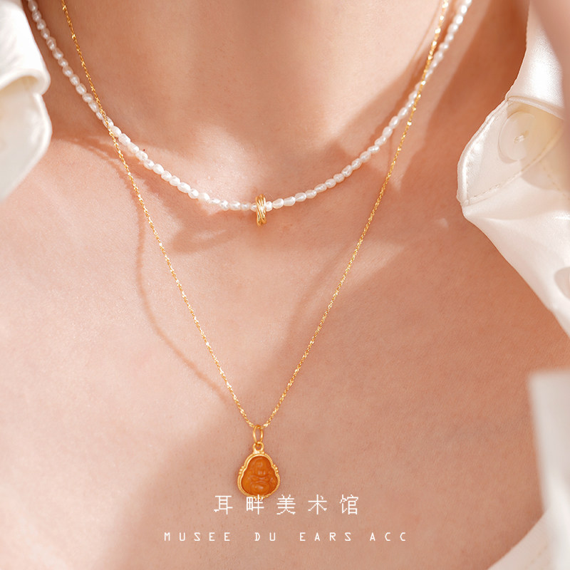 A蜜蜡弥勒佛项链女款高级感轻奢小众时尚精致高端配饰礼物锁骨链