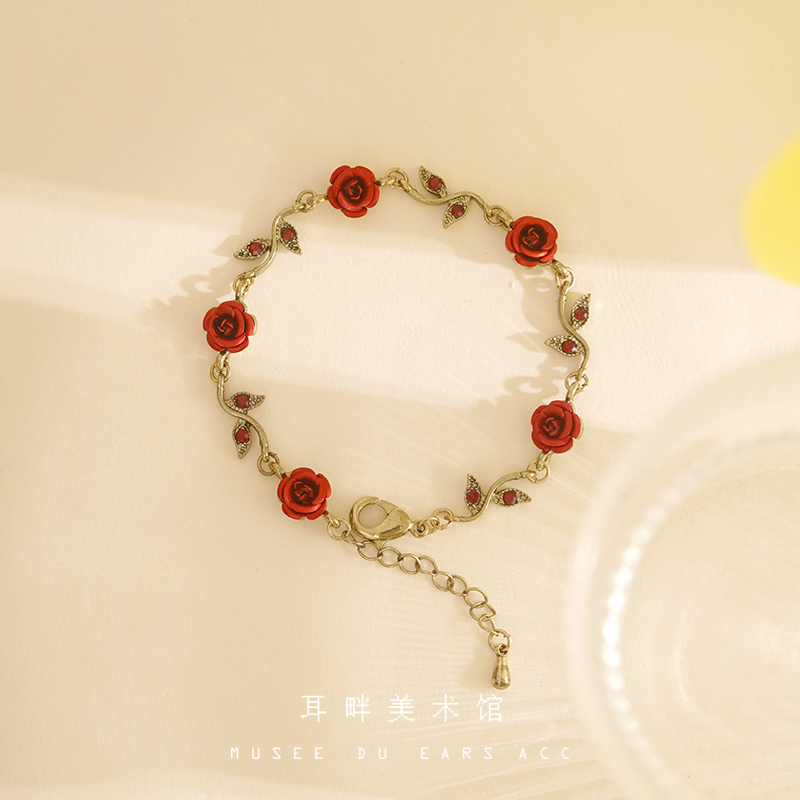A复古红玫瑰花手链做旧气质