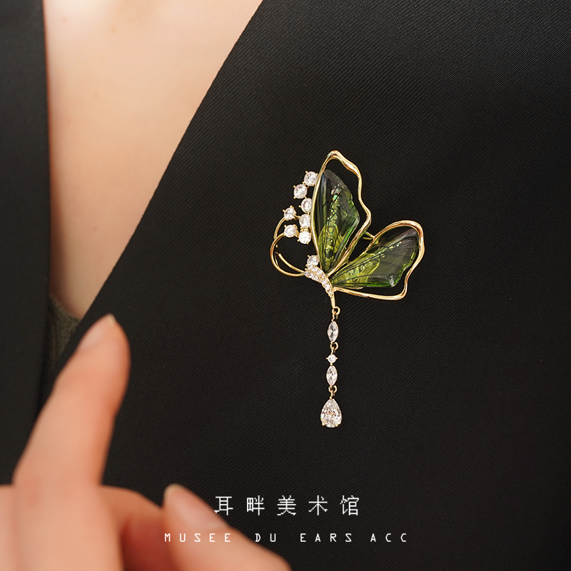 A閃閃發光蝴蝶仙氣胸針