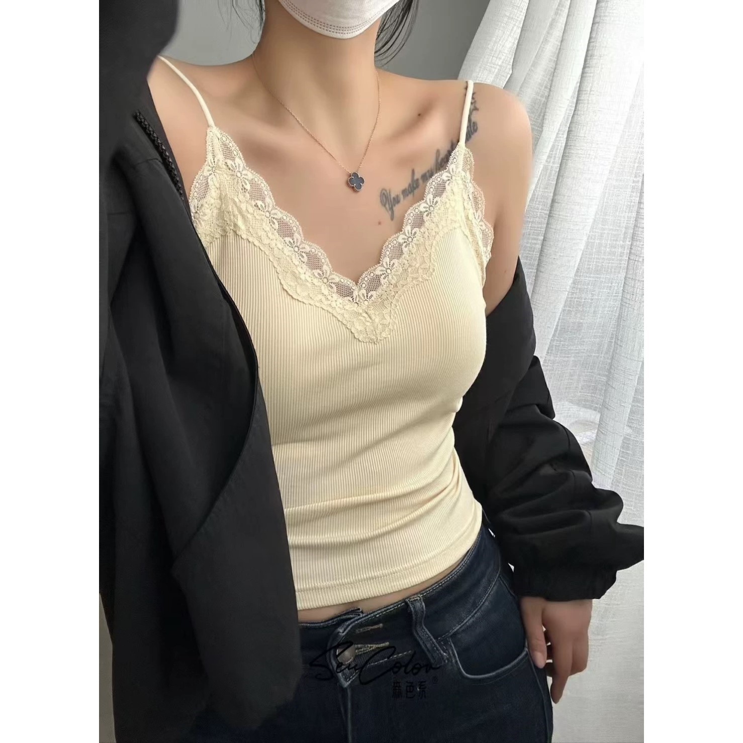 早春2035法式v领螺纹蕾丝背心固定杯吊带女外穿内搭枫之欣