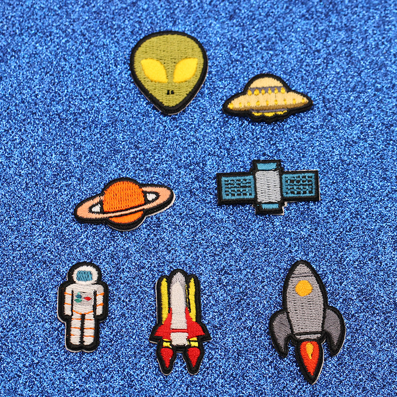 自粘宇航员刺绣布贴图案贴卡通星球手账包包衣服装饰贴破洞修补贴
