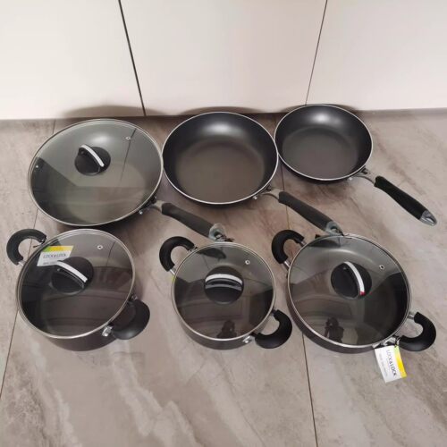 乐扣不粘锅炫黑汤锅易清洗