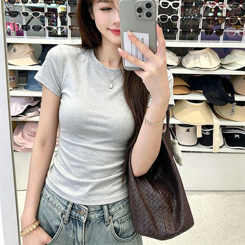 纯欲风浅灰色正肩短袖T恤女夏季紧身显瘦收腰弹力辣妹短款上衣潮