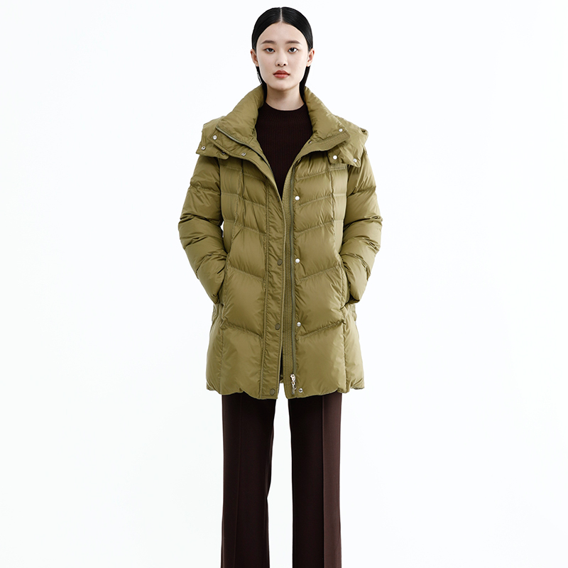 羽绒服戴布拉芬通勤风