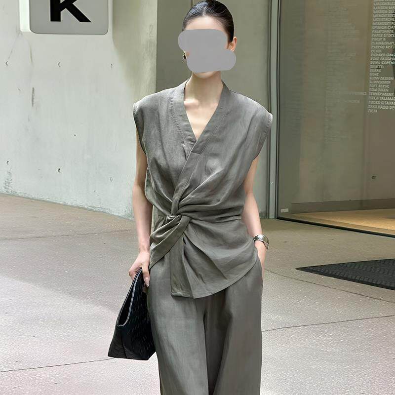 RIERA高级小众套装女2025夏装新款轻熟风v领无袖上衣阔腿裤两件套