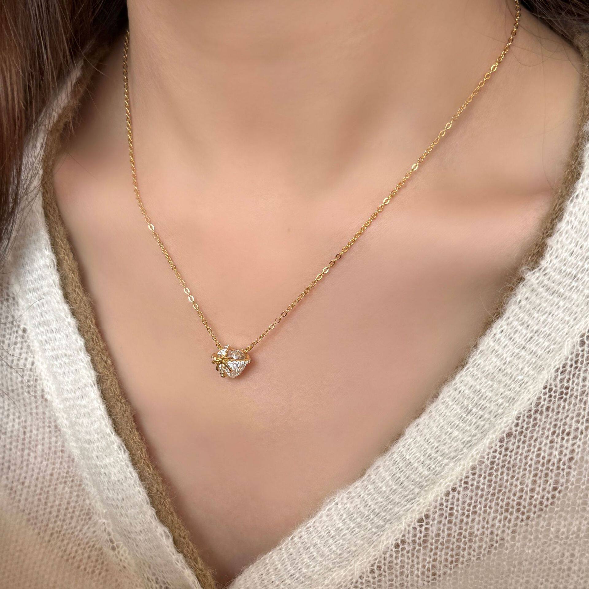 S925纯银镶钻爱心蝴蝶结项链女轻