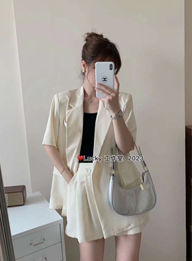 薄款西装套装女夏季小个子2026新款设计感气质显瘦休闲短裤两件套