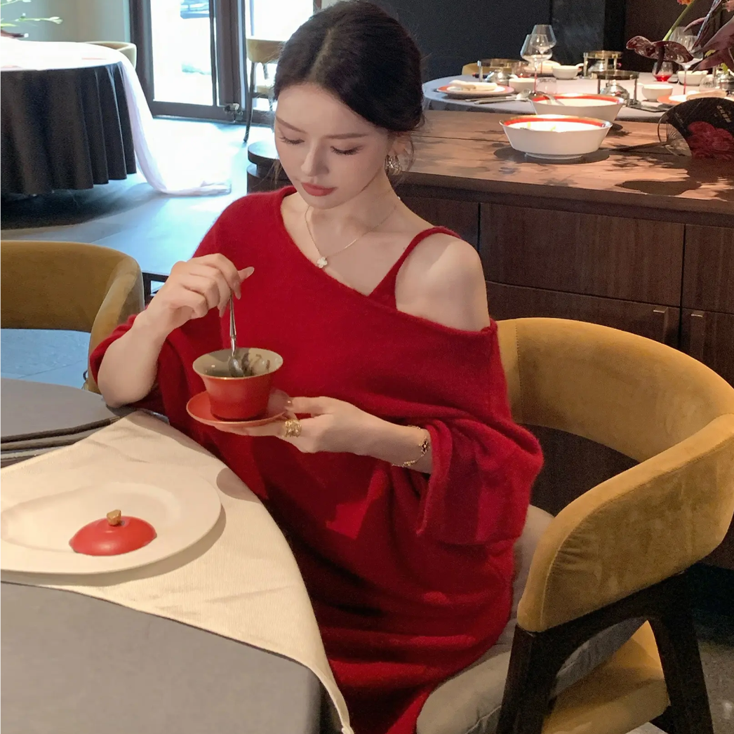 红茶风露肩针织衫吊带连衣裙女秋冬季气质两件套装