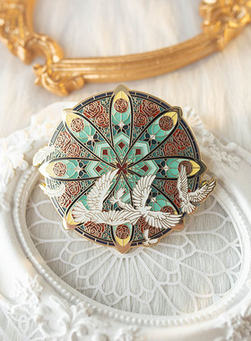 【月色星象】原创JK/DK小物金属珐琅徽章胸针【彩窗-鸽子】现货