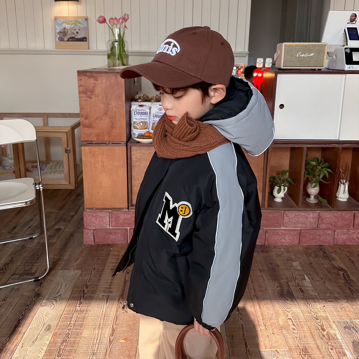 虾酱麻麻童装黑色冲锋羽绒服