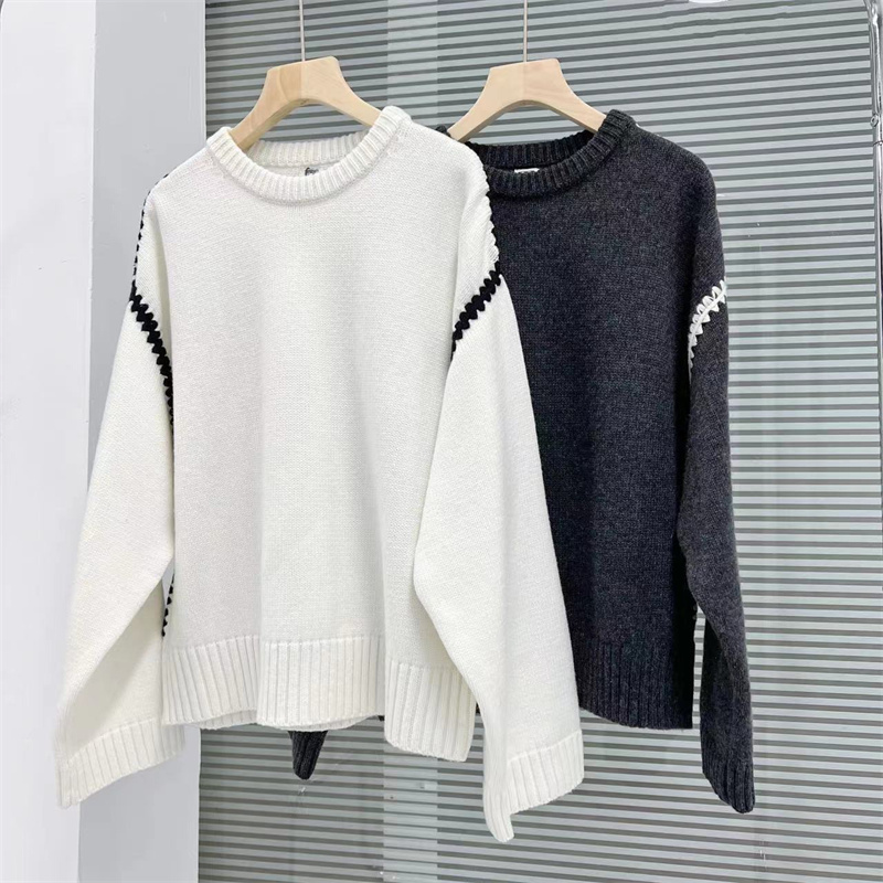 圆领宽松羊毛混纺针织衫毛衣