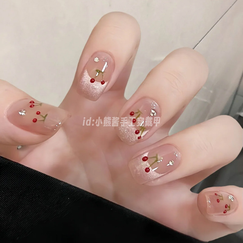 【甜心樱桃】纯手工法式猫眼穿戴甲手绘樱桃显白短款2026新款美甲