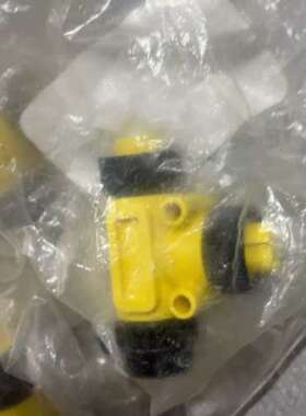 全新Brad三通1201010001