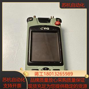 P200有三台实拍图有两台没有电池和后盖 CYG