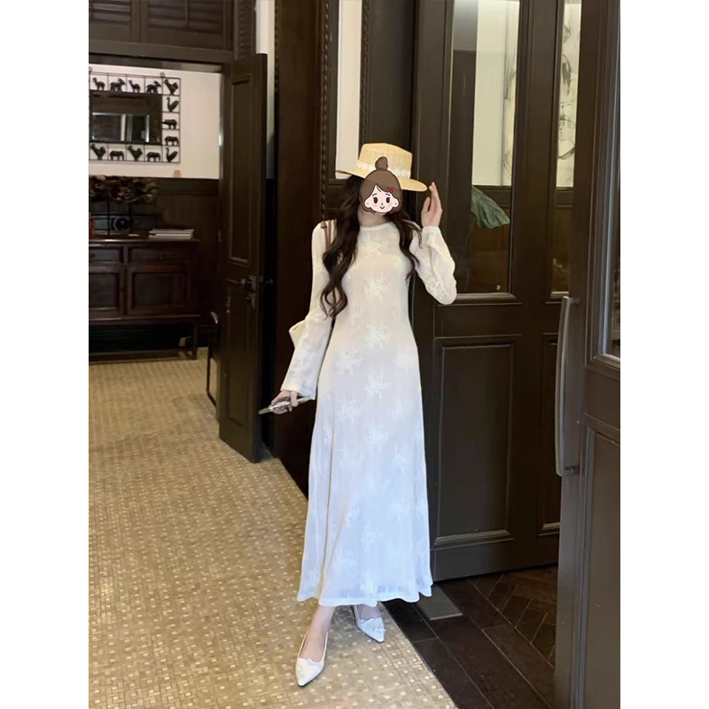 设计感重工法式定染网底绣花修身收腰连衣裙秋季喇叭袖气质长裙女