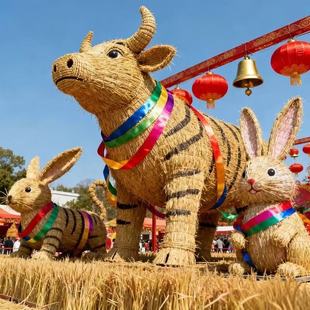 稻草工艺品定制户外景区草编人物仿真动物造型稻草景观网红打卡