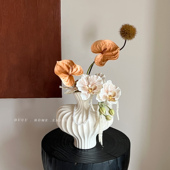 原创小众艺术感仿真花成品插瓶花假花茶色蝴蝶兰高端桌面装 饰摆件