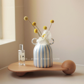 北欧小众创意彩色手绘双耳陶瓷小花瓶可爱装 饰家民宿桌面摆件花器