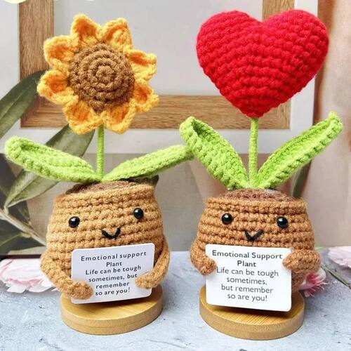 1PC Positive Energy Heart Flower Hand-woven Dolls Home Room