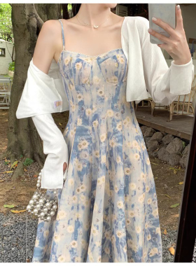 小白了兔大码女装法式蓝色油画长裙碎花吊带连衣裙仙女气质开衫
