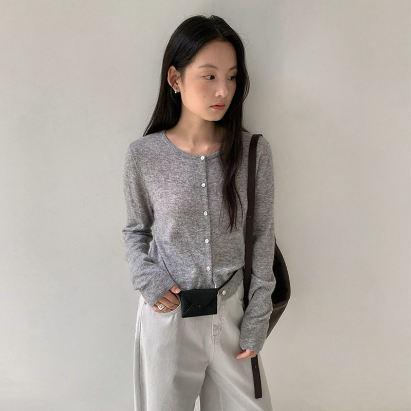 日系设计师topwhit 经典款百搭色长袖针织系扣开衫女初秋新款显瘦